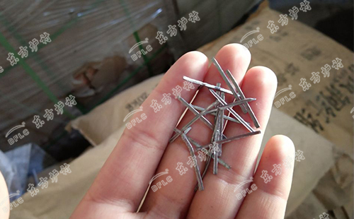 鋼纖維耐火澆注料中鋼纖維加入過(guò)多有什么后果！