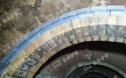絕熱板跟耐火澆注料是什么關(guān)系？