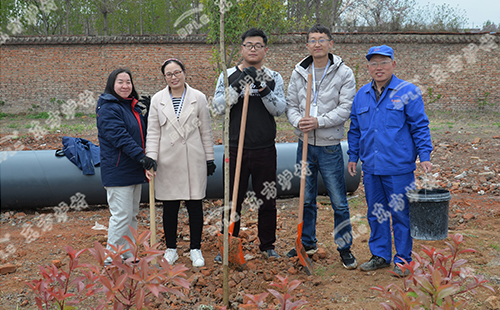 植樹活動(dòng) | 綠水青山就是金山銀山，東方爐襯組織員工義務(wù)植樹
